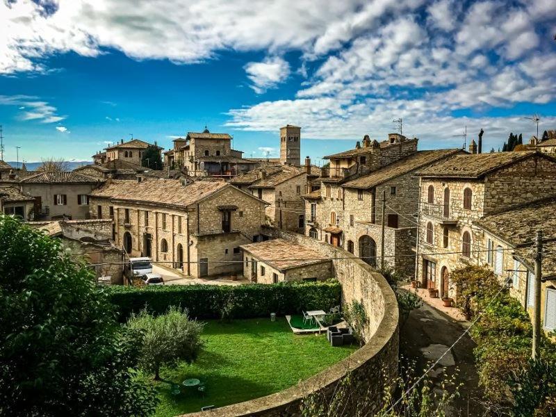 Monolocale L'Anfiteatro Romano Assisi Bagian luar foto